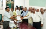 पानी की बढ़ी दरों को वापस लेने की मांग,  सेक्टरवासियों ने सौंपा एसडीएम को ज्ञापन