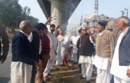 इनेलो कार्यकर्ताओं ने कर्मबीर राठी के नेतृत्व में जलाया सांसद शशि थरूर का पुतला