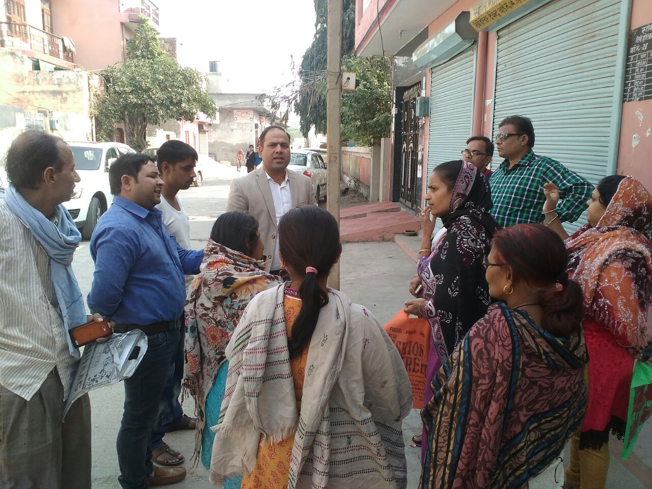 डिपो होल्डर की गलतियों का खामियाजा भुगत रहे है लोग, डिजिटल राशन प्रणाली बन रही है लोगों के लिए अभिशाप, मशीन दिखा रही 90 क्विंटल बकाया, डिपो होल्डर के अनुसार गेंहू आए नहीं, जनता परेशान