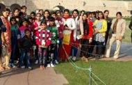 सेक्टर-6 स्थित अपना घर के बच्चों को करवाया दिल्ली भ्रमण
