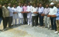 ऑपरेशन परिंदा बुझाएगा पक्षियों की प्यास, श्याम बाबा समिति ने अग्रवाल कॉलोनी में सकोरे वितरित कर किया ऑपरेशन परिंदा आरम्भ