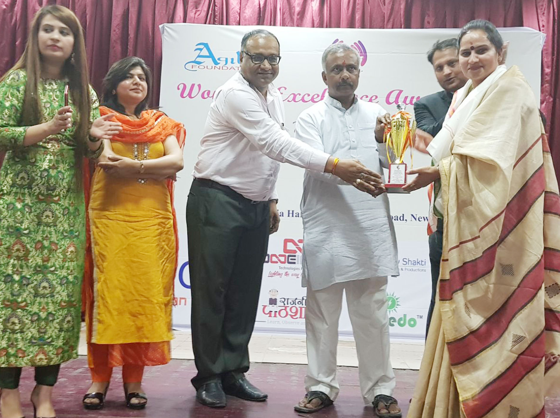 महिला सशक्तिकरण के लिए डॉ. नीना सतपाल राठी हुई सम्मानित