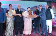 डॉ. चन्द्रपाल पूनिया को मिला इंडिया आईडल अवार्ड ,  शिक्षा के माध्यम से शास्त्रीय संगीत के प्रचार-प्रसार के लिए मिला अवार्ड