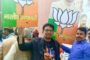 दयानंदनगर वार्ड 12 में गली नंबर 2 की अप्रोच गली का बुजुर्ग ने किया नारियल तोड़कर कर शुभारंभ