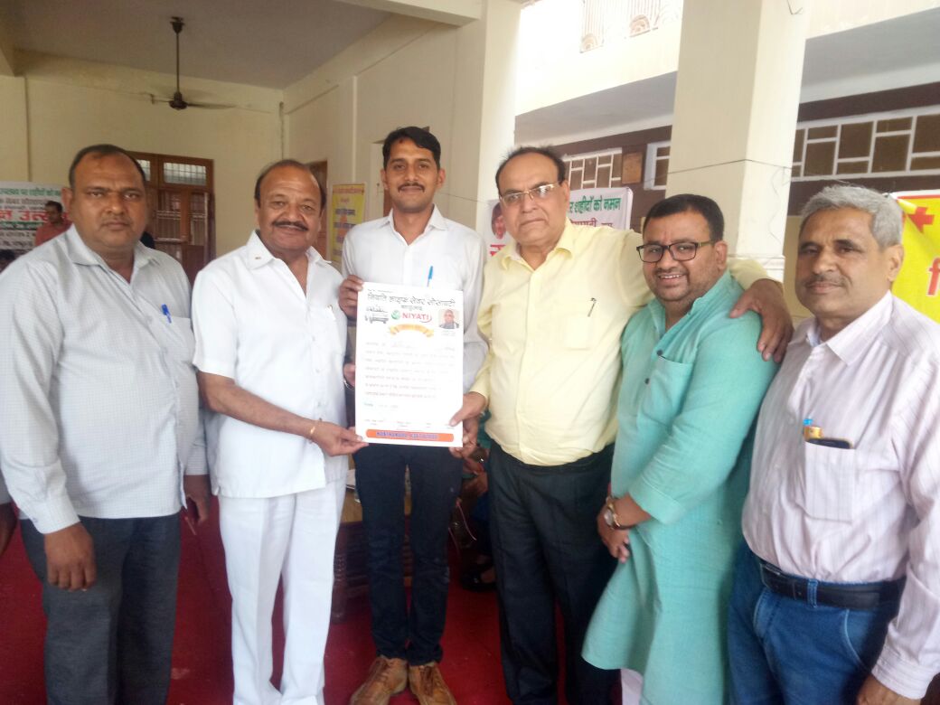 माँ के जन्मदिन पर सन्नी मलिक ने रक्तदान कर रक्तदान के प्रति युवाओं को किया प्रेरित