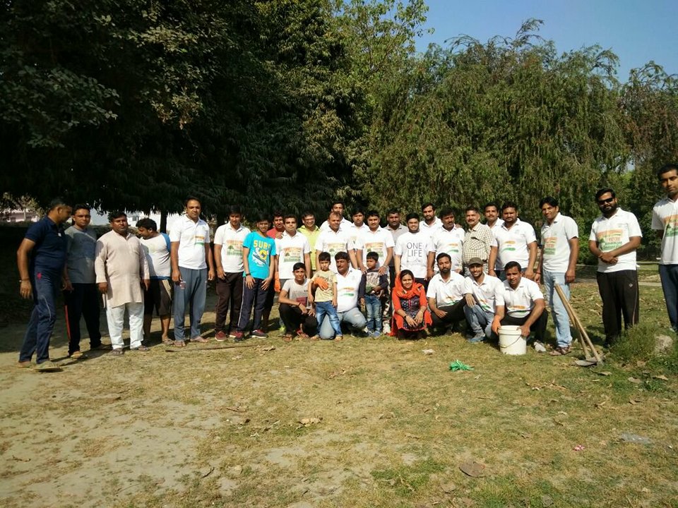 क्लीन एंड ग्रीन एसोसिएशन ने संघर्षशील जनकल्याण सेवा समिति के साथ मिलकर देवी लाल पार्क में उत्साह से मनाया अप्रैल कूल डे