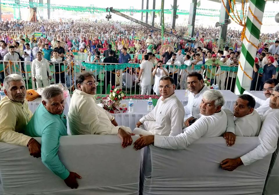 इनेलो-बसपा गठबंधन की होगी प्रदेश में अगली सरकार:अभय चौटाला, अभय चौटाला के नेतृत्व में राठी समेत कई हुए इनेलो में शामिल,  नफे सिंह राठी की हुई घर वापसी, हजारों साथियों के साथ इनेलो में हुए शामिल, बहादुरगढ़ के आठ नगरपार्षद भी हुए इनेलो में शामिल, नफे सिंह राठी ने उठाया ट्रक यूनियन व सब्जी मंडी के दुकानदारों की समस्या का मुद्दा ...