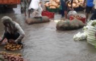 सब्जी मंडी बनी बारिश में स्विमिंग पुल--सैनी