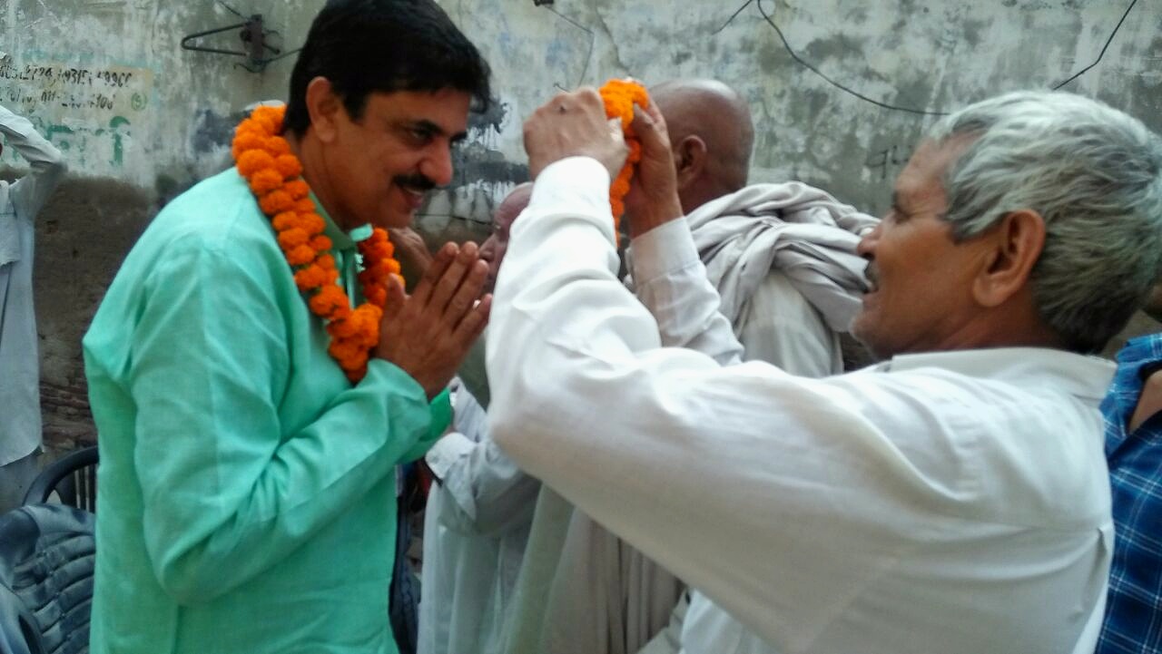 भाजपा जिलाध्यक्ष बिजेन्द्र दलाल ने मांडोठी में चलाया सम्पर्क से समर्थन अभियान