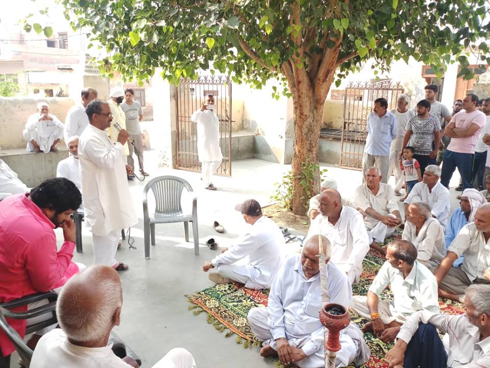 संघर्ष समिति अध्यक्ष सतीश छिकारा ने 15 जुलाई विशाल धरना प्रदर्शन के लिए बहादुरगढ़ हल्के के गाँवो में दिया निमंत्रण  ऐतिहासिक होगा रविवार 15 जुलाई का लाइनपार विशाल प्रदर्शन : सतीश छिकारा  गाँवो को भी शहर की तरह हाईटेक करना हमारा लक्ष्य : सतीश छिकारा  दलाल खाप 84, राठी खाप को विशाल धरने प्रदर्शन का दिया निमंत्रण