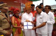 भारत विकास परिषद् की स्थानीय शारवा के सचिव एंव  शिक्षाविद् सतीश शर्मा को समाज सेवा और उल्लेखनीय कार्यो के लिए जिला प्रशासन ने स्वतन्त्रता दिवस समारोह में प्रशस्ति पत्र देकर किया सम्मानित।
