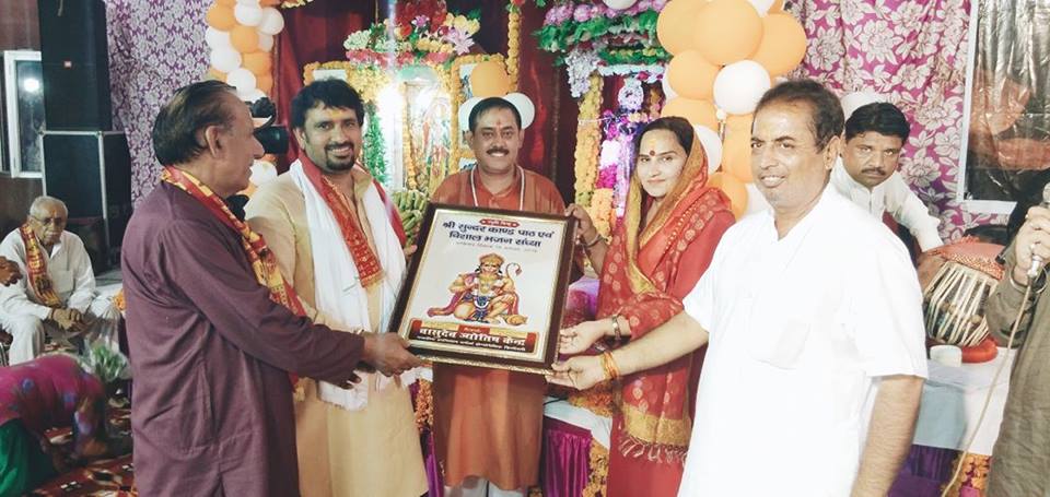 समाज व देश के उत्थान के लिए आगे आएं आमजन : डा. नीना सतपाल राठी -महाबीर मंदिर में हुए श्री सुंदरकांड पाठ व भजन संध्या कार्यक्रम में की शिरकत -कहा, महिला सशक्त होंगी तो देश व समाज भी होगा सशक्त -केरल बाढ़ पीडि़तों की मदद के लिए दिए अपने निजी कोष से 51 हजार -जरूरतमंद लोगों की मदद करने का किया आह्वान