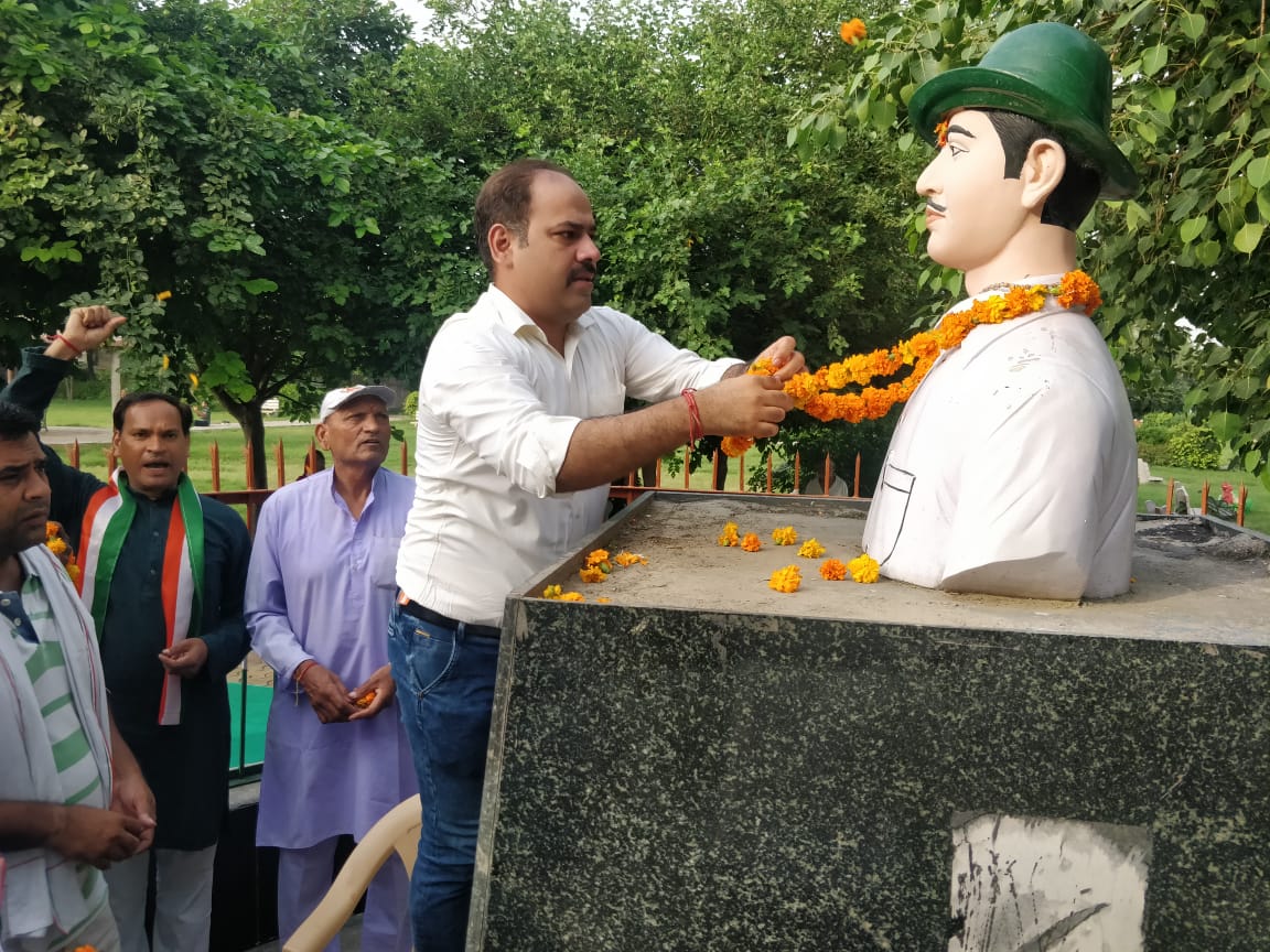 शहीद भगत सिंह पार्क में स्वतंत्रता दिवस मनाया गया धूमधाम से ।