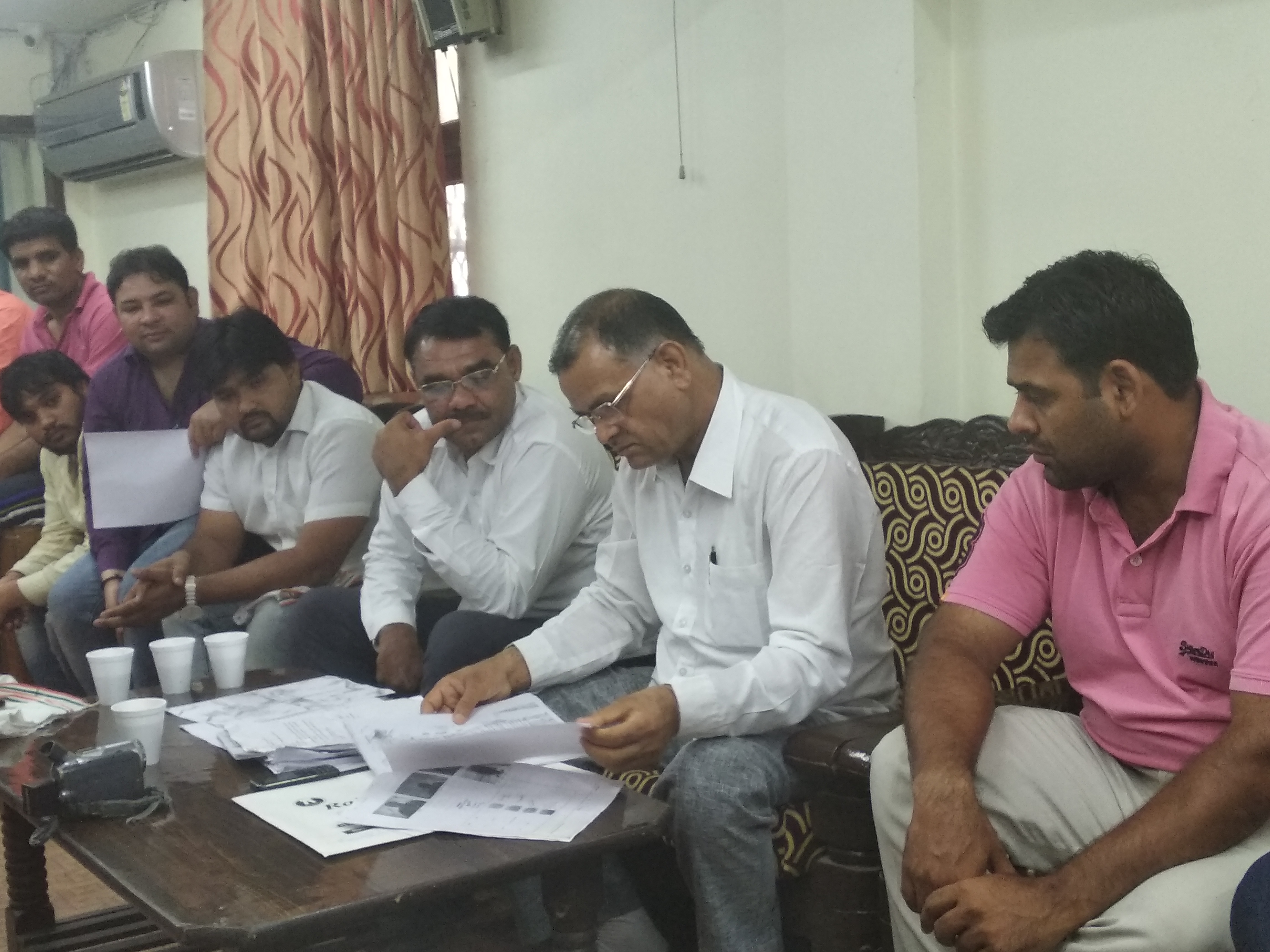 100 करोड के घोटाले का पर्दाफाश: नफे सिंह राठी - कुंदन सिनेमा जमीन मामले में नफे सिंह राठी सही, दोषियों पर होगी कार्यवाही - कुंदन सिनेमा जमीन पर दिए गलत कब्जे, अब कार्यवाही नहीं हुई तो जाएंगे कोर्ट