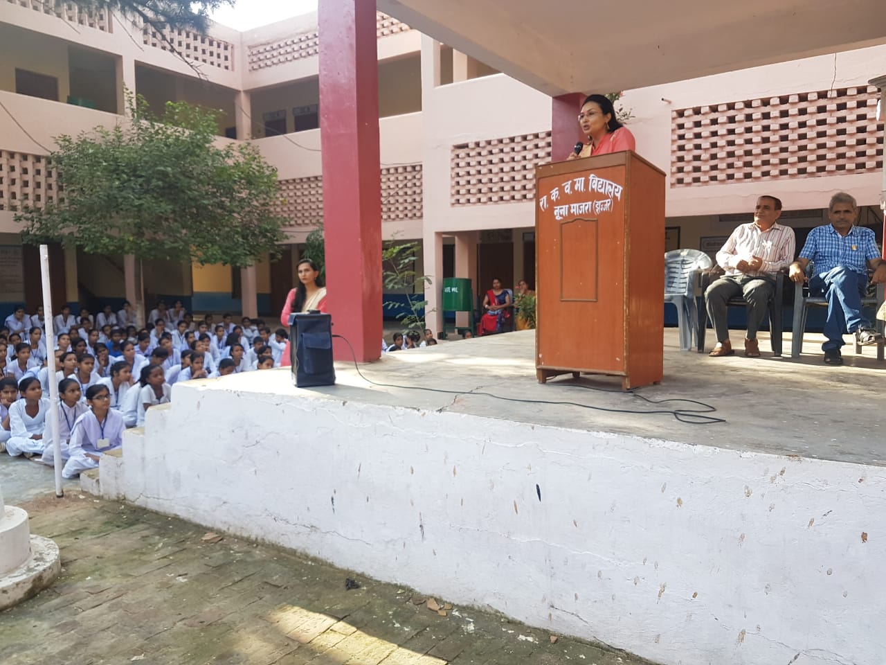 उपमंडल के गांव नूना माजरा स्थित राजकीय कन्या वरिष्ठ माध्यमिक विद्यालय में बाल अधिकारों से संबंधित एक शिविर का किया गया आयोजन।