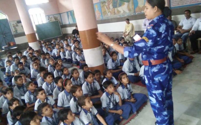 राणा प्रताप सी० सै० स्कूल में यातायात पुलिस और सड़क सुरक्षा संगठन की ओर से दुर्गा शक्ति एप की जागरूक्ता के लिए सेमिनार का किया गया आयोजन ।