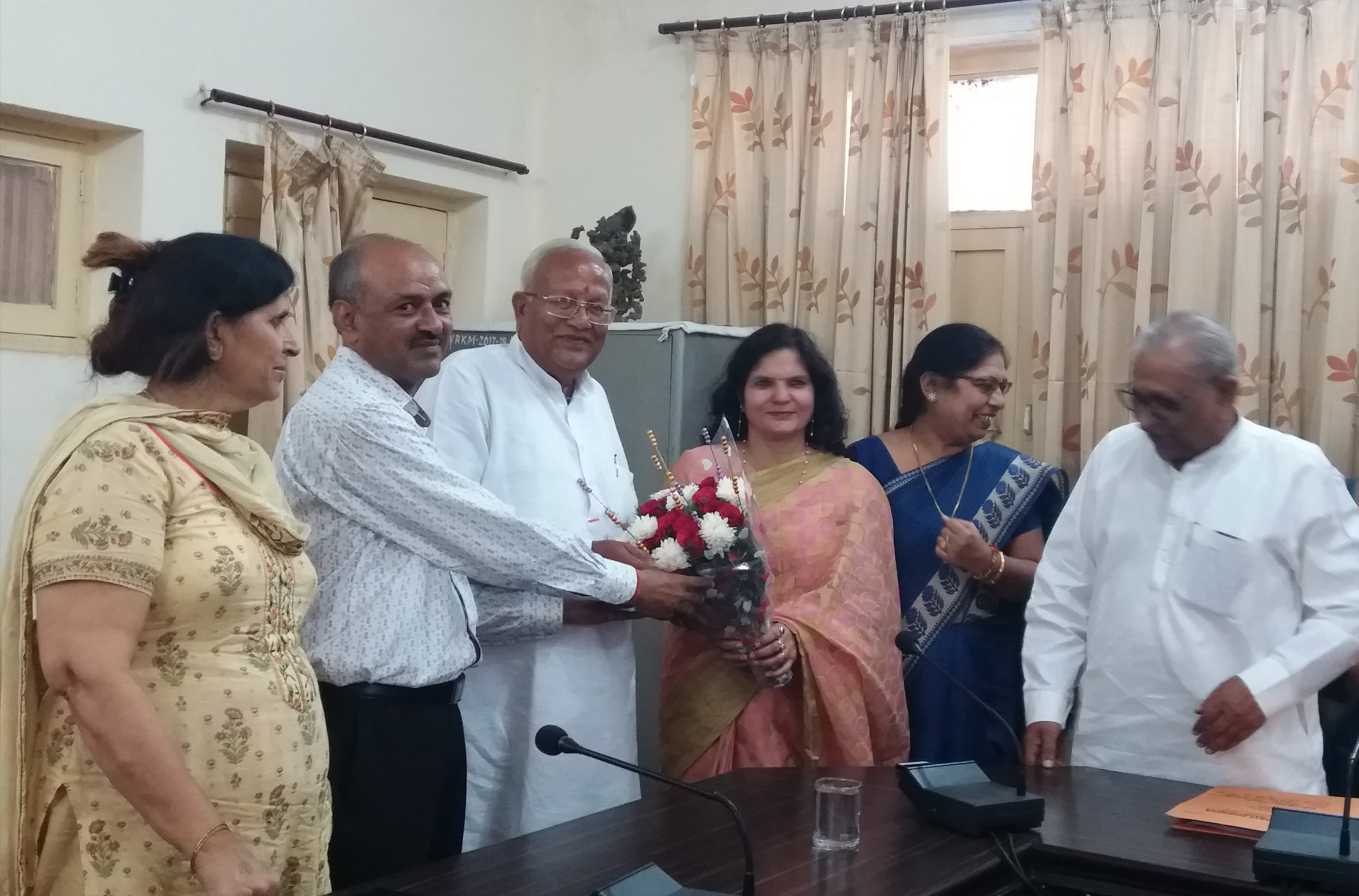सत्यनारायण अग्रवाल चुने गए वैश्य बीएड कॉलेज के प्रधान I