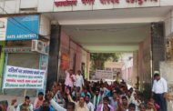 सफाई कर्मचारियों का सर्मथन सर्व कर्मचारी संघ हरियाणा के ब्लाँक बहादुरगढ़ प्रधान बिजेन्द्र सैनी , बिजली विभाग के आँल हरियाणा पाँवर कारपोरेशन वर्कर यूनियन हैड आफिस हिसार के राज्य सचिव व सर्व कर्मचारी संघ हरियाणा के जिला वरिष्ठ उप प्रधान बन्शीलाल , सर्कल सचिव रविन्द्र दलाल , यूनिट सचिव प्रदीप छिकारा , समाज सेवी राजेश जून , आदि नें भी कर्मचारियों की हड़ताल का किया सर्मथन ।