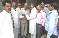 रमेश दलाल ने 21 की जनसभा का दुकानदारों, व्यापारियों को दिया निमंत्रण - रमेश दलाल बोले-सब्जी मंडी में 21 की जनसभा होगी ऐतिहासिक - भाजपा के राज में विकास की पटरी से उतरा हरियाणा - उचित मुआवजा न मिलने पर प्रदेश का किसान आत्महत्या करने पर मजबूर