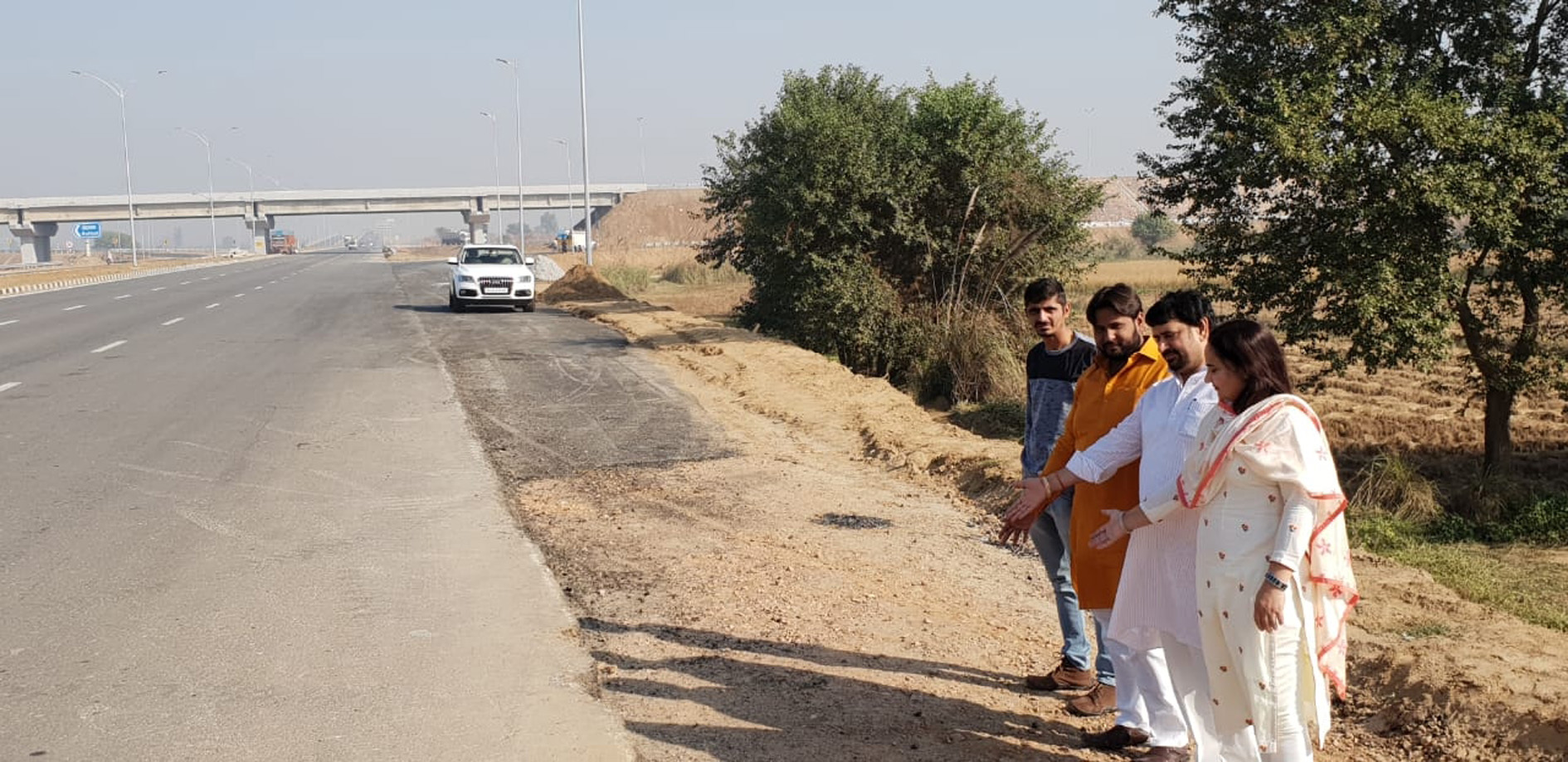जल्दबाजी में खामियां दूर करे बिना हुआ केएमपी का उद्घाटन -वाहन चालकों के लिए खतरों से भरा है केएमपी का सफर - अवैध कट, पुल व सडक़ पर दरारें दे रही हादसों को न्यौता