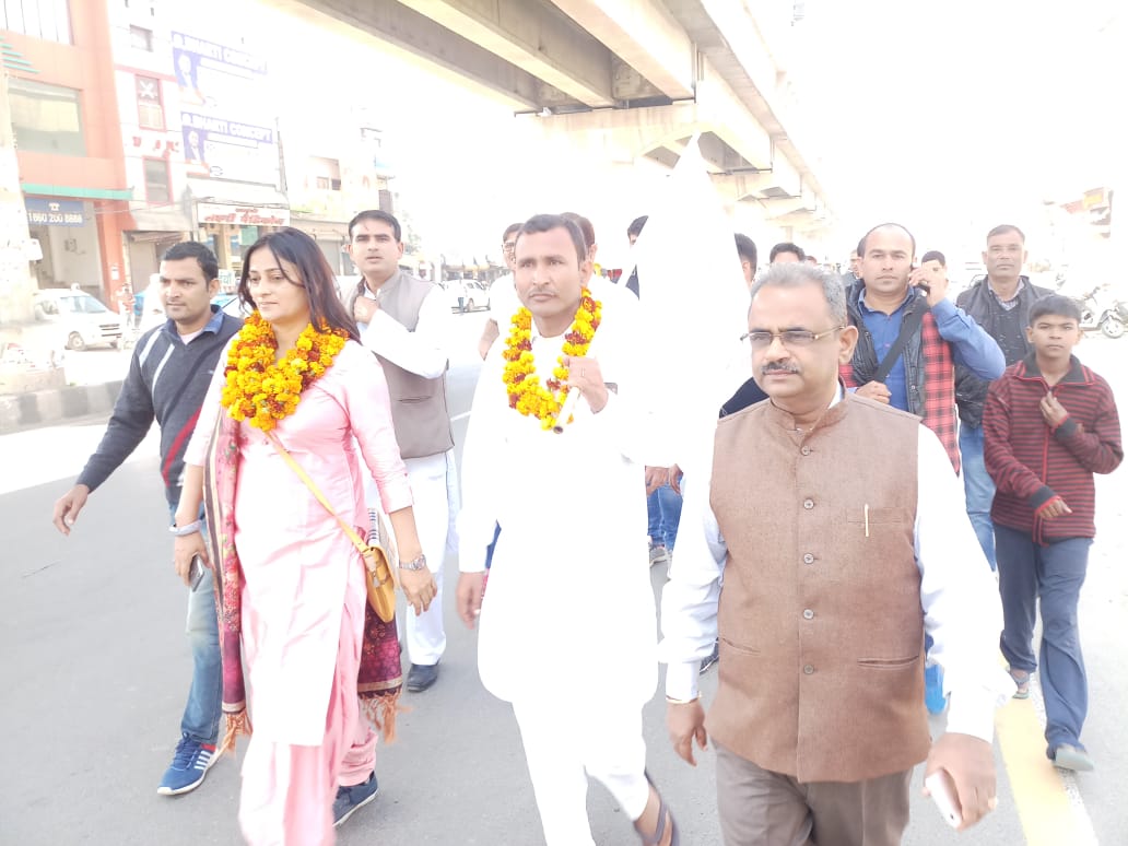 कांग्रेस नेता सतीश छिकारा कार्यालय पर पुरानी पेंशन बहाली के लिए निकाल रहे पदाधिकारियों का किया स्वागत  पुरानी पेंशन बहाली को लोगो के लिए हितकारी : सतीश छिकारा  नई पैंशन एक धोखा और छलावा है जो बाजार आधारित स्कीम : सतीश छिका