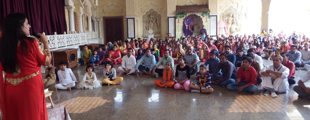 *जीवन में आगे बढऩे के लिए प्रेरित करते हैं धार्मिक आयोजन : उपायुक्त* - *उपायुक्त सोनल गोयल ने इस्कान मंदिर में गोवर्धन पर्व पर दी श्रद्धालुओं को शुभकामनाएं*