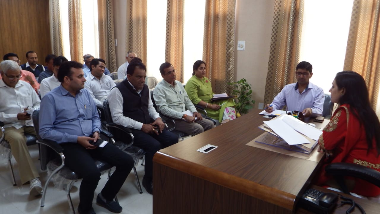 *पर्यावरण संरक्षण को लेकर प्रशासन सजग : उपायुक्त* - *उपायुक्त सोनल गोयल ने प्रदूषण नियंत्रण को लेकर अधिकारियों को दिए निर्देश*