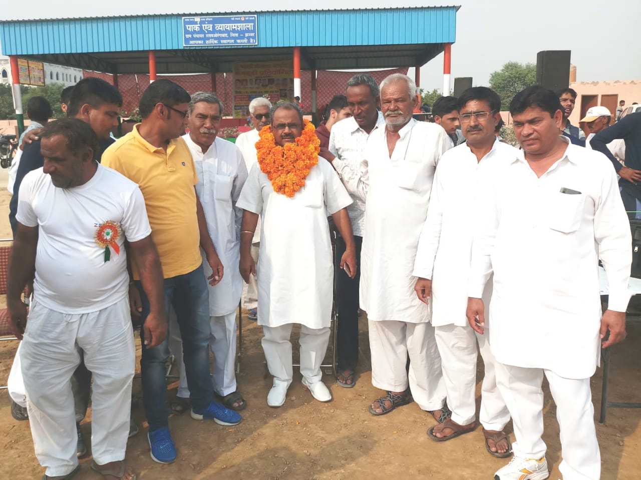 खेलों से बढ़ता है भाईचारा : पूर्व जिला परिषद चेयरमैन सतीश छिकारा  - कांग्रेस नेता सतीश छिकारा ने किया पहला नेशनल स्टाईल कबड्डी प्रतियोगिता का शुभारंभ  - आयोजकों ने किया पूर्व जिला परिषद चेयरमैन सतीश छिकारा का फूल-मालाओ से स्वागत