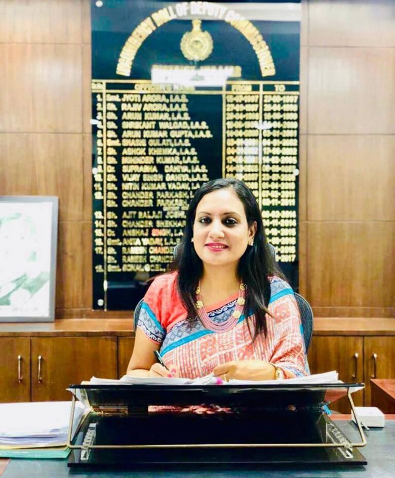 *झज्जर के लिए उपलब्धियों भरा रहा साल 2018 :* - *झज्जर जिला प्रशासन ने निभाई नैतिक व सामाजिक जिम्मेवारी* - *आधारभूत ढांचागत विकास के साथ सामाजिक बदलाव की दिशा में उठे सराहनीय कदम* - *उपायुक्त सोनल गोयल के नेतृत्व में झज्जर जिला बना अनुकरणीय*