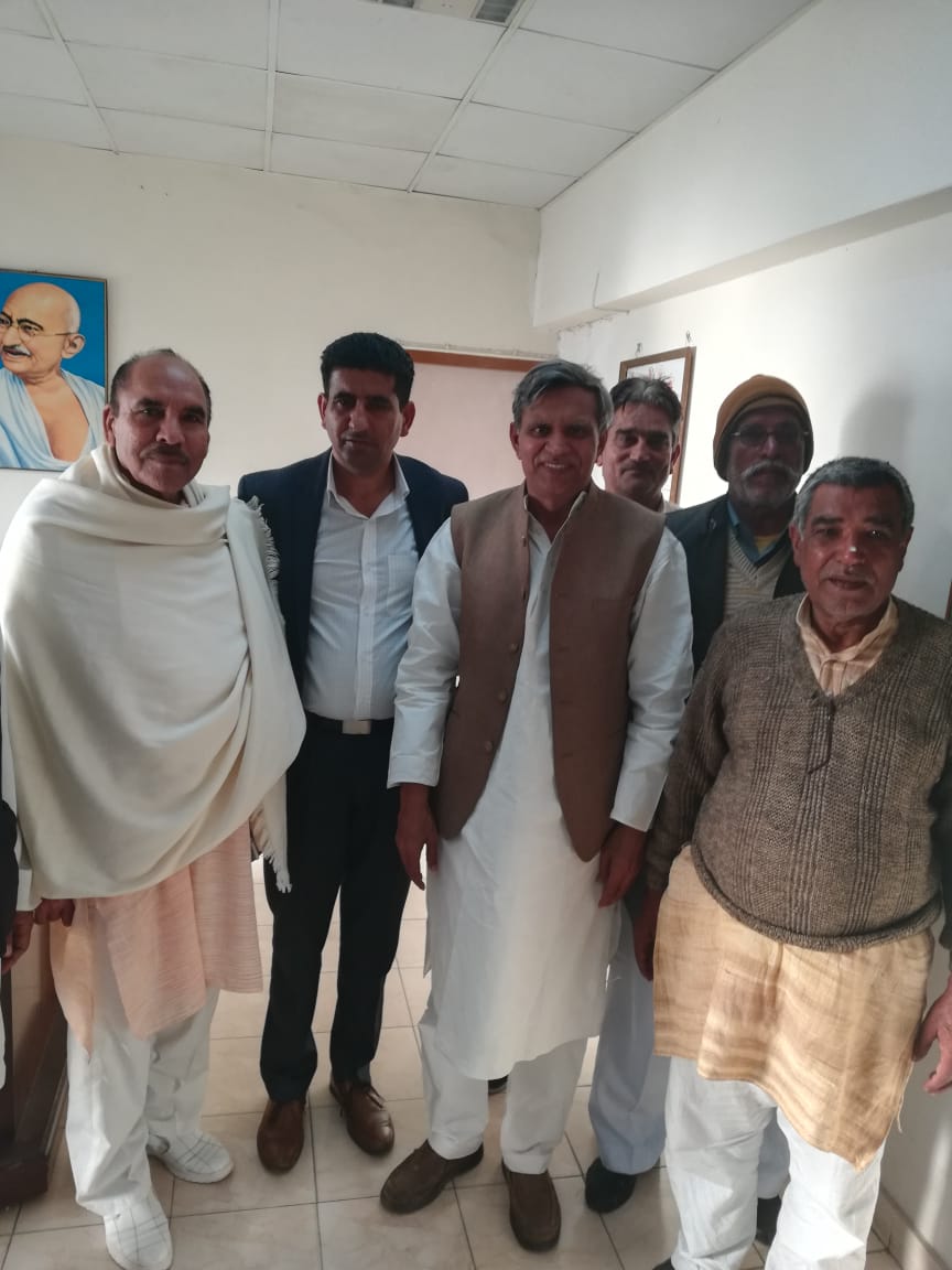 छारा ज़मीन अधिग्रहण मामले में अल्टीमेटम के आखरी दिन फिर हुई किसानों व अधिकारियों के बीच लंबी वार्ता।*