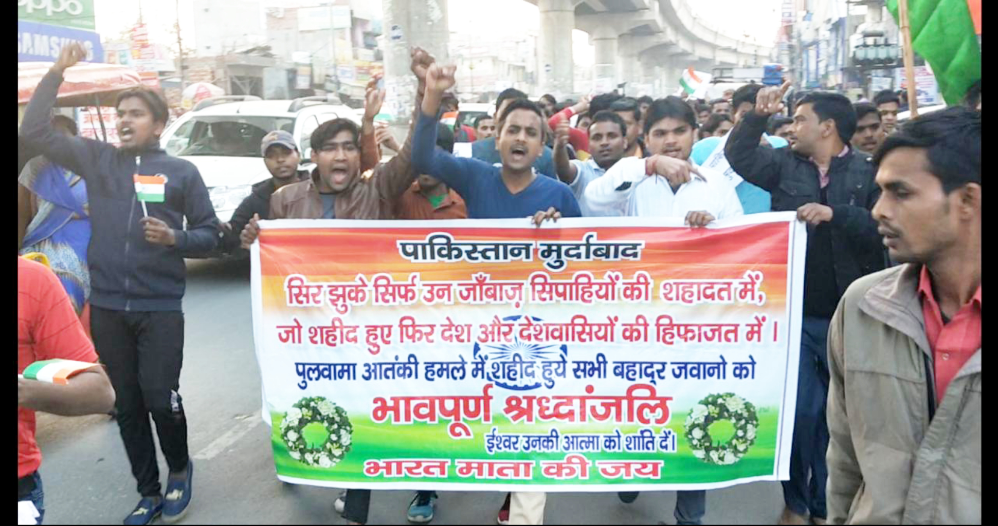 मेरी बेटी मेरा गौरव संस्था द्वारा पुलवामा के वीर शहीदों को किया नमन