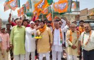 नवीन सोलधा ने एनडीए गठबंधन की ऐतिहासिक जीत पर बांटे लड्डू