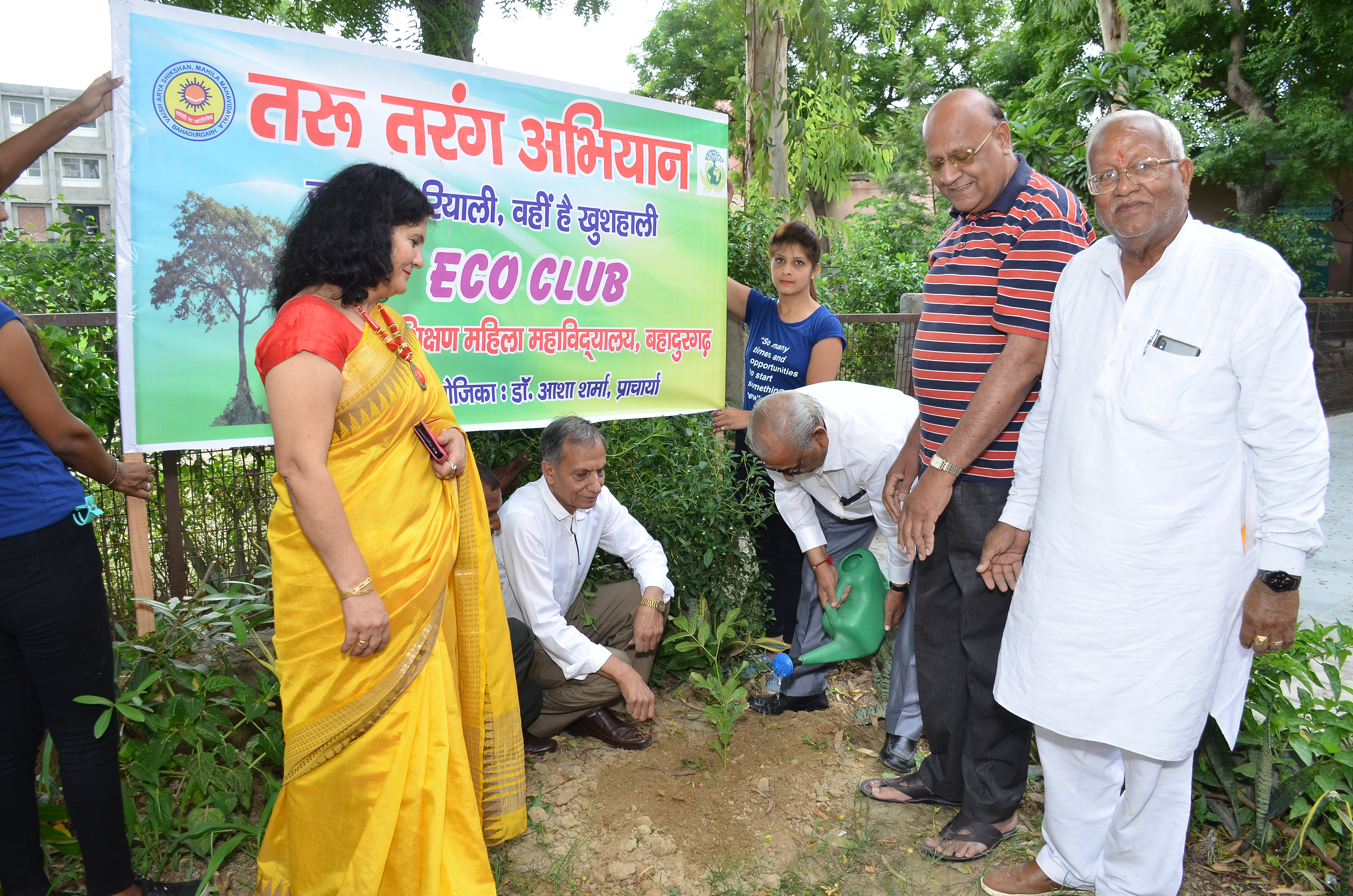 तरु तरंग अभियान के अंतर्गत मिस ग्लोब इंडिया 2019 ने किया वृक्षारोपण