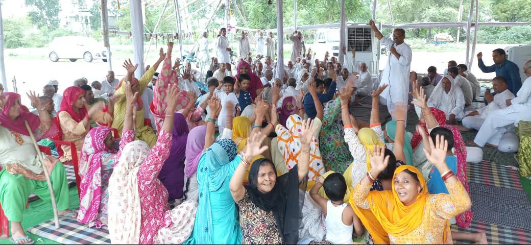 धरने के 19 वे दिन महिलाओं ने जताई रिकॉर्ड तोड़ हाजरी,  महिलाओं ने संघर्ष समिति की मांगों को जायज बताया : सतीश छिकारा