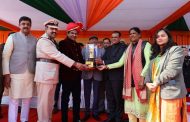 *झज्जर में मंडल आयुक्त डा.डी.सुरेश ने किया राष्ट्रीय ध्वजारोहण*