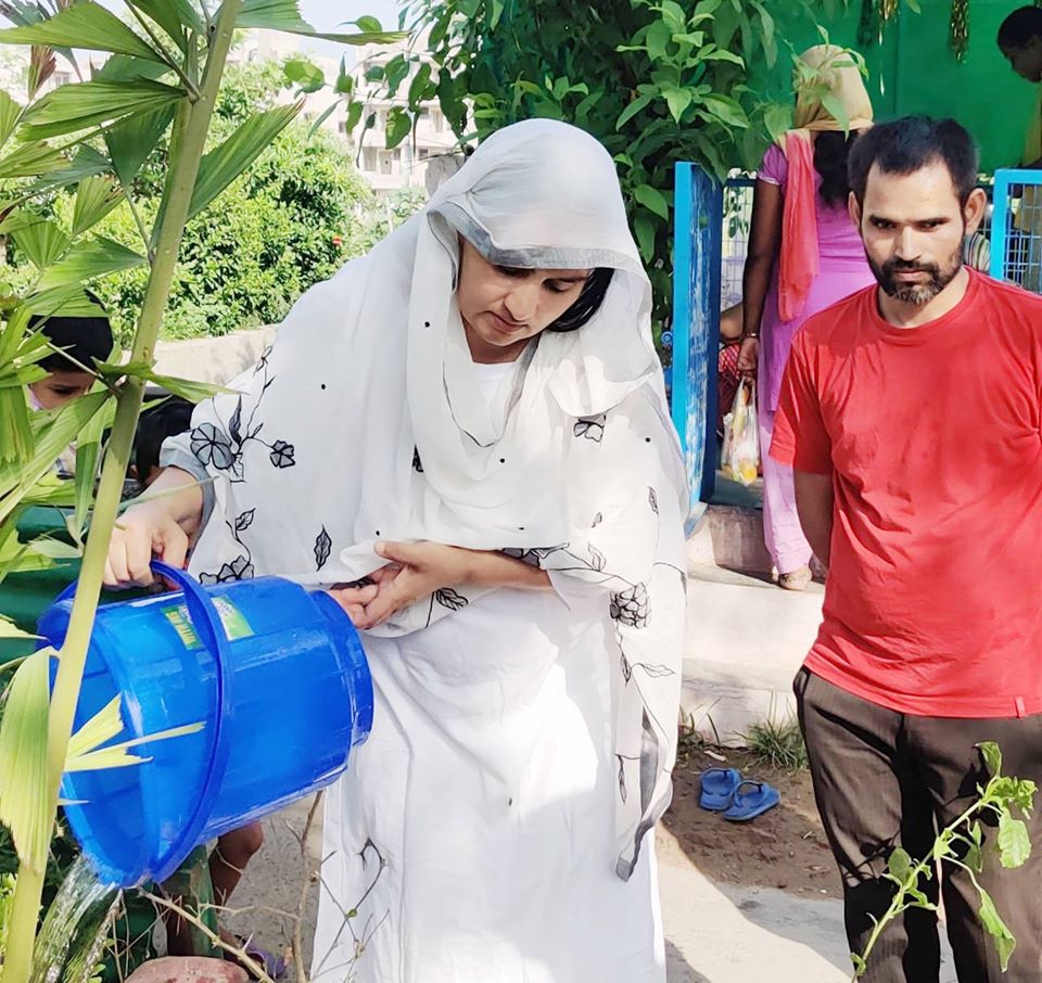 प्रकृति को खूबसूरत बनाने के लिए करें पौधे रोपित : डा. नीना सतपाल राठी, वरिष्ठ भाजपा नेत्री डा. नीना सतपाल राठी ने सांखोल के पास माइनर किनारे किए पौधे रोपित