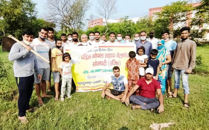 पंडित गोपाल सहाय वेलफेयर सोसायटी ने किया वृक्षारोपण * कारगिल विजय दिवस व गोस्वामी तुलसीदास जयंती पर किया वृक्षारोपण