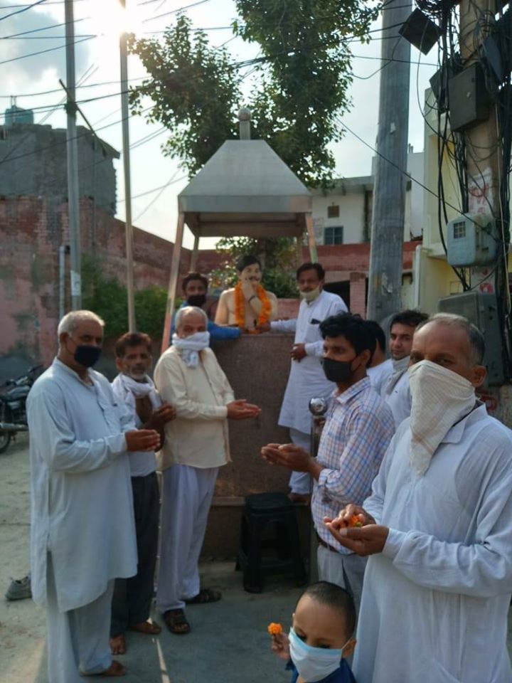 *समाजसेवी रमेश राठी ने क्रांतिकारी शहीद चंद्रशेखर आजाद की जयंती पर किया नमन*