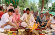 वार्ड-30 के शिव मंदिर में पूरे विधि-विधान से हुई मूर्तियों की प्राण प्रतिष्ठा, शिव मूर्ति प्राण प्रतिष्ठा समारोह के दौरान किया गया हवन-यज्ञ व निकाली गई कलश यात्रा, वरिष्ठ भाजपा नेत्री एवं नगर पार्षद डा. नीना सतपाल राठी की ओर से किया किया गया आयोजन