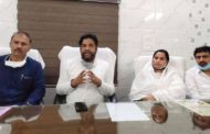17 सितम्बर को सैनिक नगर में लगने वाले विशाल रक्तदान एवं प्लाज़्मा शिविर की तैयारियों को लेकर भाजपा युवा मोर्चा के प्रदेशाध्यक्ष मनीष यादव व झज्जर जिलाध्यक्ष विक्रम कादियान ने कार्यक्रम संयोजिका नगर पार्षद डॉ. नीना सतपाल राठी से कार्यक्रम की तैयारियों को लेकर विस्तार से की चर्चा।