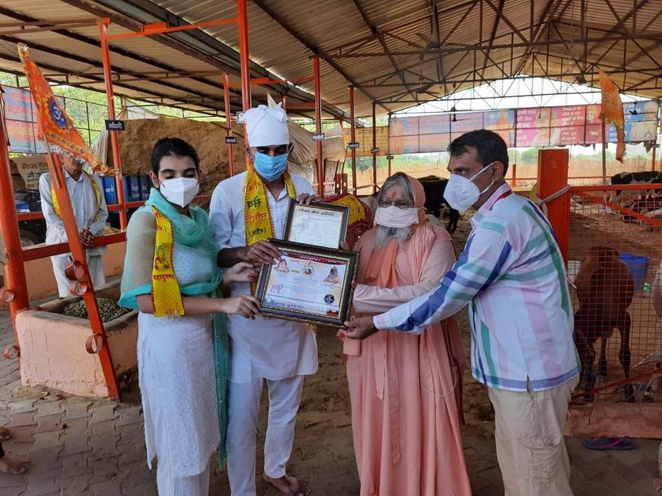 बहादुरगढ़ बादली रोड पर पूज्य डॉ.स्वामी दिव्यानंद जी महाराज की छत्रछाया में गौ पूजन एवं गोदान के साथ गौ भक्त मेला प्रारंभ
