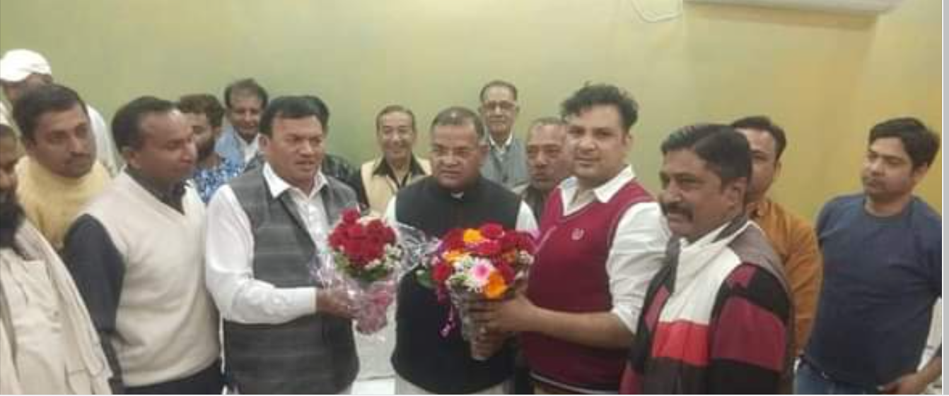 कार्यकर्ताओं ने धूमधाम से मनाया इनेलों प्रदेशाध्यक्ष नफे सिंह राठी का जन्मदिन
