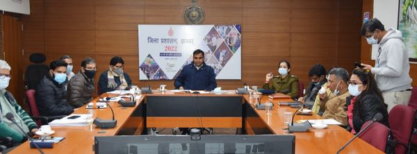 महामारी अलर्ट-सुरक्षित हरियाणा की नवीनतम गाइडलाइन की पालना सुनिश्चित करें अधिकारी : डीसी