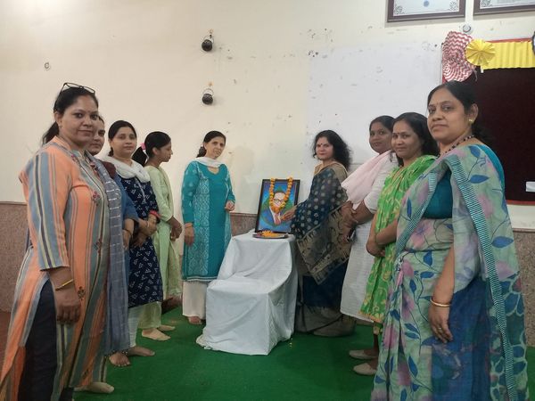 संविधान के शिल्पकार बाबा साहेब के विचारों को व्यवहार में करें आत्मसात् :- डॉक्टर आशा शर्मा