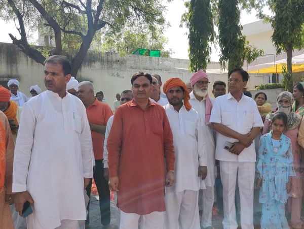 कन्या गुरुकुल में हर्षोल्लास से मनाया गया जन्मोत्सव