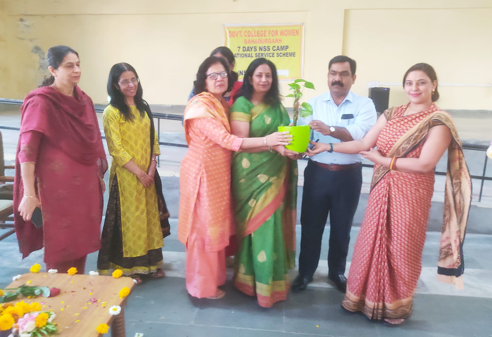 राजकीय महिला महाविद्यालय में हुआ सात दिवसीय एनएसएस कैंप का समापन।