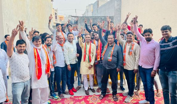 भाजपा नेता शेखर यादव ने वार्ड-18 में चलाया जनसम्पर्क अभियान